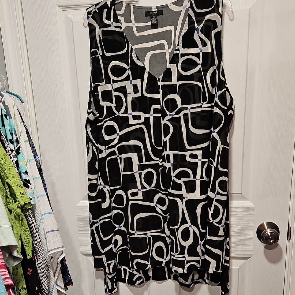 Alfani Monochrome Abstract Sleeveless Tunic